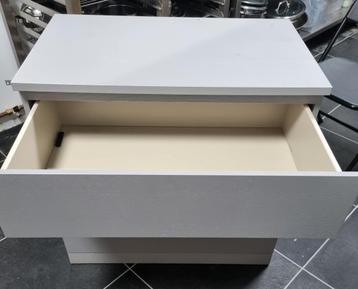 Ikea Malm ladekast - zo goed als nieuw! - afbeelding 2