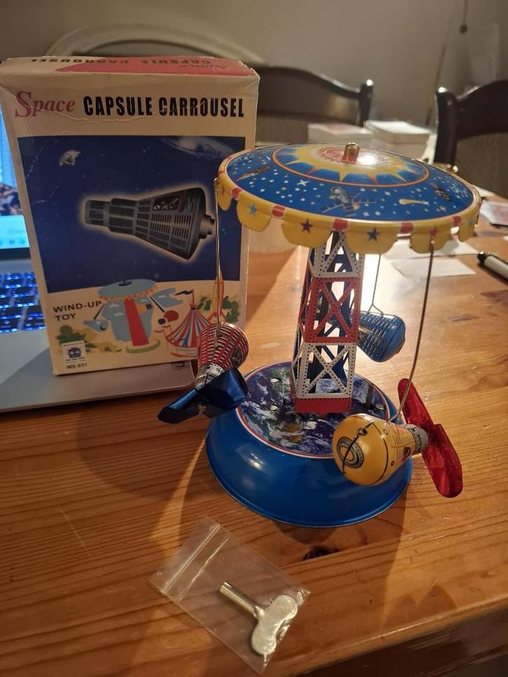 Blikken wind-up speelgoed “Space Capsule Carrousel”, Verzamelen, Speelgoed, Zo goed als nieuw, Verzenden