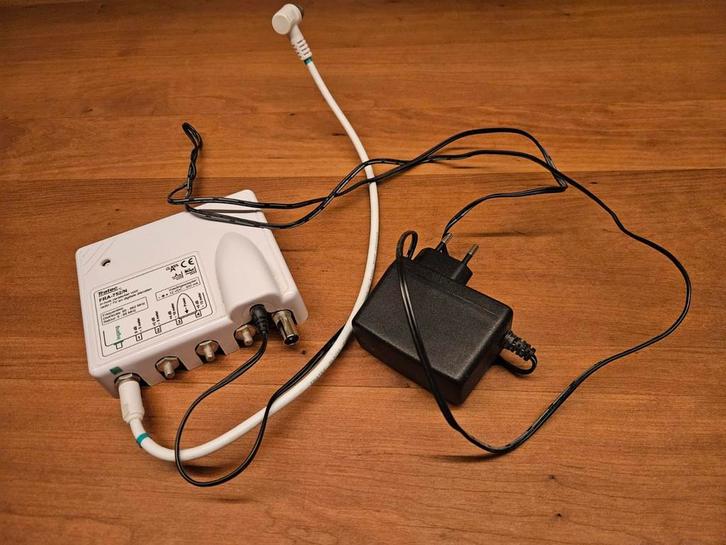 Coax versterker TV - Technetix BDA-02 (Ziggo gecertificeerd), Audio, Tv en Foto, Televisie-accessoires, Zo goed als nieuw, Ophalen of Verzenden