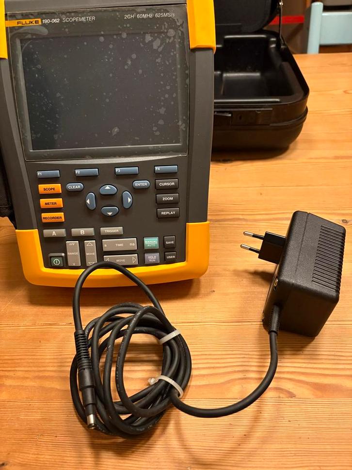 Fluke 190-062 II ScopeMeter - 60MHz, Doe-het-zelf en Verbouw, Meetapparatuur, Zo goed als nieuw, Multimeter, Ophalen of Verzenden