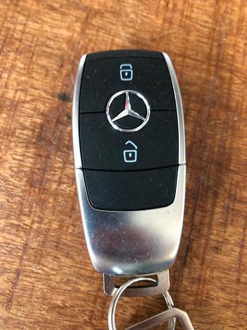 Mercedes slimme sleutel afstandsbediening beschikbaar voor biedingen