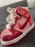 Nike babyschoenen maat 19,5, Kinderen en Baby's, Kinderkleding | Schoenen en Sokken, Schoenen, Meisje, Ophalen of Verzenden, Zo goed als nieuw