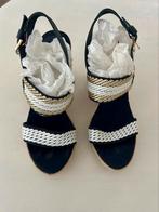 Tommy Hilfiger Sleehak sandalen, maat 37, Kleding | Dames, Schoenen, Blauw, Nieuw, Ophalen of Verzenden, Schoenen met hoge hakken