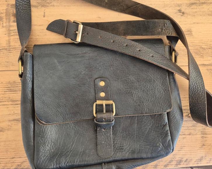 Vintage leren schoudertas, zwart, Sieraden, Tassen en Uiterlijk, Tassen | Damestassen, Gebruikt, Schoudertasje, Zwart, Ophalen of Verzenden