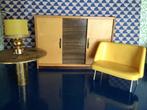 Vintage poppenhuis kast met schuifdeuren, Verzamelen, Poppenhuizen en Toebehoren, Ophalen of Verzenden, Gebruikt, Poppenhuis