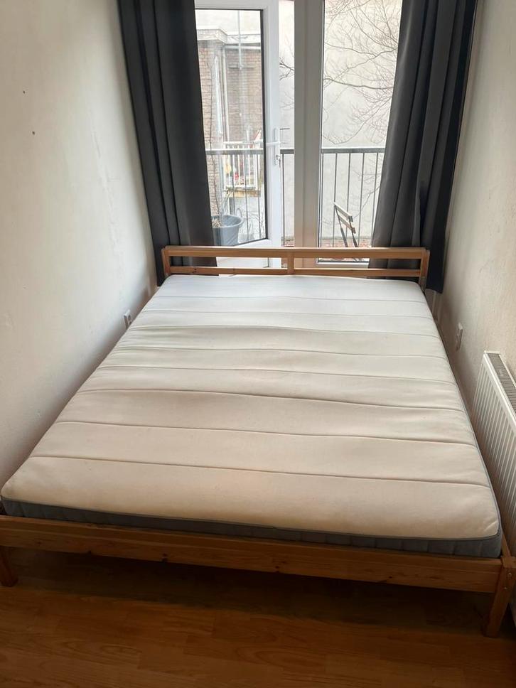 Vesteröy matras 160 x 200 IKEA met lattenbodem en bedframe, Huis en Inrichting, Slaapkamer | Bedden, Gebruikt, Tweepersoons, 160 cm