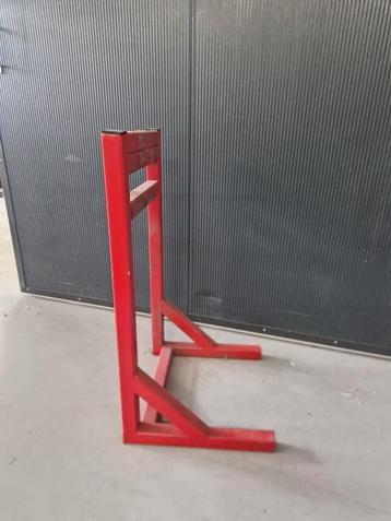 Motor bok buitenboordmotor bok tot 100pk  beschikbaar voor biedingen