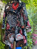 Prachtig vrolijke jas van Desigual maat 36, Kleding | Dames, Jassen | Winter, Overige kleuren, Ophalen of Verzenden, Gedragen