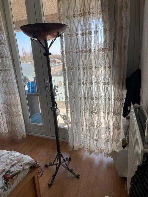 Zelf gemaakte vloerlamp van zeker 70 jaar ou, Huis en Inrichting, Lampen | Vloerlampen, Zo goed als nieuw, 150 tot 200 cm, Metaal