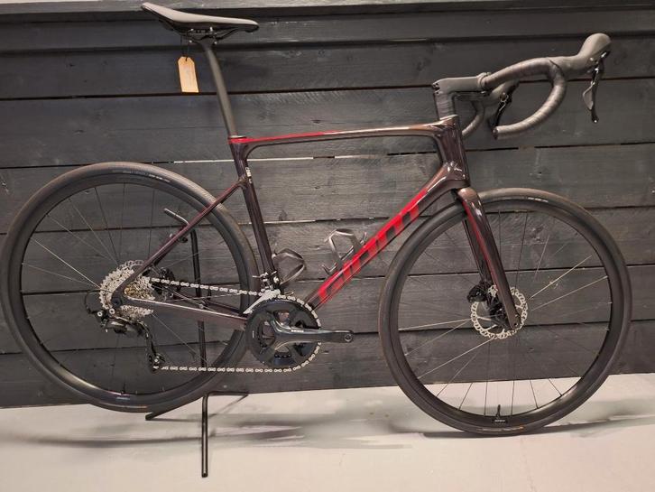 Opruiming Giant Defy advanced 2 racefiets €2799 voor €2099, Fietsen en Brommers, Fietsen | Racefietsen, Nieuw, Heren, Giant, Meer dan 20 versnellingen