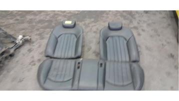 Achterbank van een Audi A8 beschikbaar voor biedingen