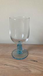Vintage drink glas wijn glas op voet licht blauw, Ophalen of Verzenden, Zo goed als nieuw, Overige typen