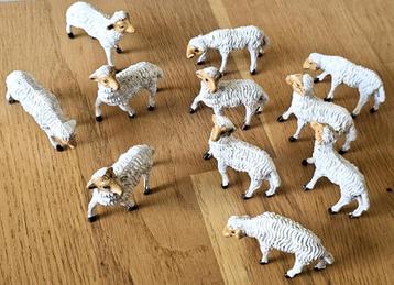 Schapen voor bij de Kerststal 11 stuks beschikbaar voor biedingen