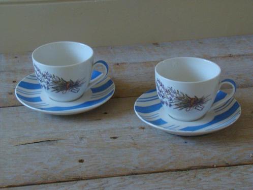 2x Kop-en-schotel, Alie Kruse-Kolk, LAVENDEL, gaaf, Huis en Inrichting, Keuken | Servies, Zo goed als nieuw, Kop(pen) en/of Schotel(s)