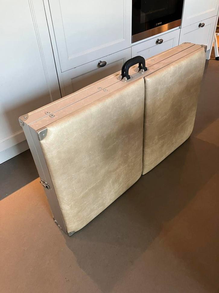 Inklapbare massagetafel, Sport en Fitness, Massageproducten, Zo goed als nieuw, Massagetafel, Ophalen