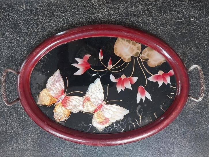 Ovalen Oosters dienblad met glas, en kleurrijke afbeelding., Antiek en Kunst, Antiek | Woonaccessoires, Ophalen of Verzenden
