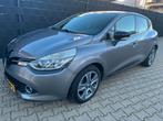 Renault Clio 0.9 TCE 66KW 5-DRS 2015 Grijs, Auto's, Voorwielaandrijving, Stof, 40 €/maand, Zwart