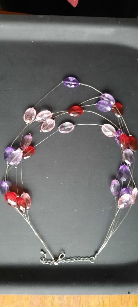 Leuke ketting met gekleurde stenen, Sieraden, Tassen en Uiterlijk, Kettingen, Ophalen of Verzenden, Zo goed als nieuw, Kunststof