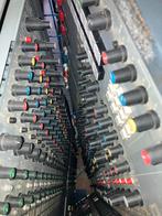 2x eela 440 grote radio studio tafel analoog TEAB, Gebruikt, Eela, Mail, Microfooningang