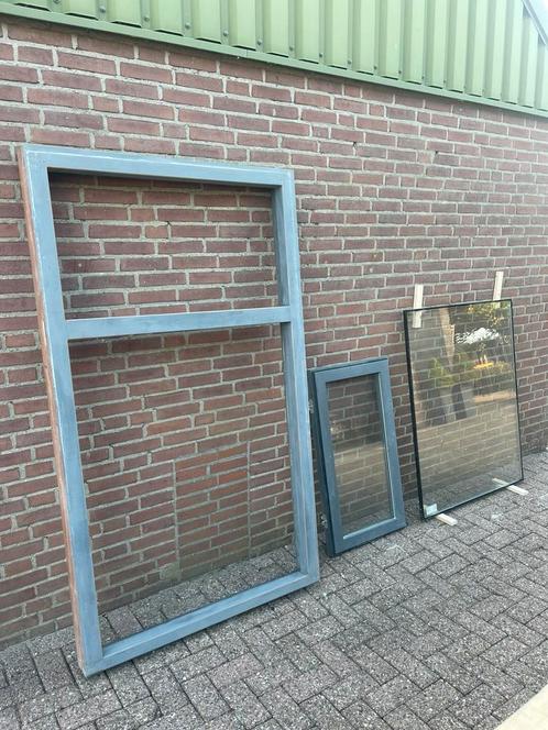 Raamkozijn met klepraam, Doe-het-zelf en Verbouw, Kozijnen en Schuifpuien, Raamkozijn, Hout, Ophalen