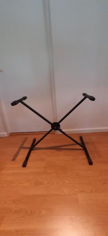 Keyboard standaard  beschikbaar voor biedingen