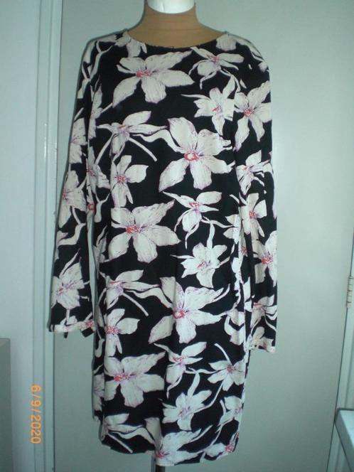 jurkje maat Large merk: Vero moda, Kleding | Dames, Jurken, Zo goed als nieuw, Maat 42/44 (L), Zwart, Boven de knie, Verzenden