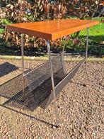 Vintage retro lectuur/krantenbak/ tafeltje 1960s, Verzamelen, Ophalen, Huis en Inrichting