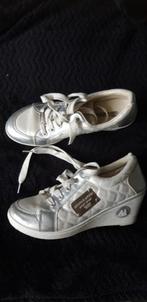 te koop enige witte JING pin & JING pin sportschoenen, JINGpin & JINGpin, Ophalen of Verzenden, Zo goed als nieuw, Wit