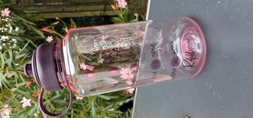 AVON Hydratatiefles – NIEUW in doos!

 Breathe In – Breathe beschikbaar voor biedingen