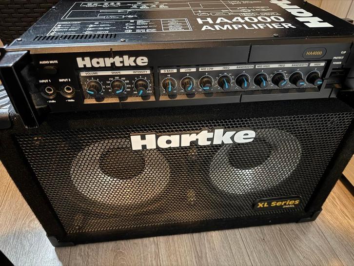 Hartke 210XL + HA4000 Basgitaar Versterker, Muziek en Instrumenten, Versterkers | Bas en Gitaar, Gebruikt, Basgitaar, 100 watt of meer