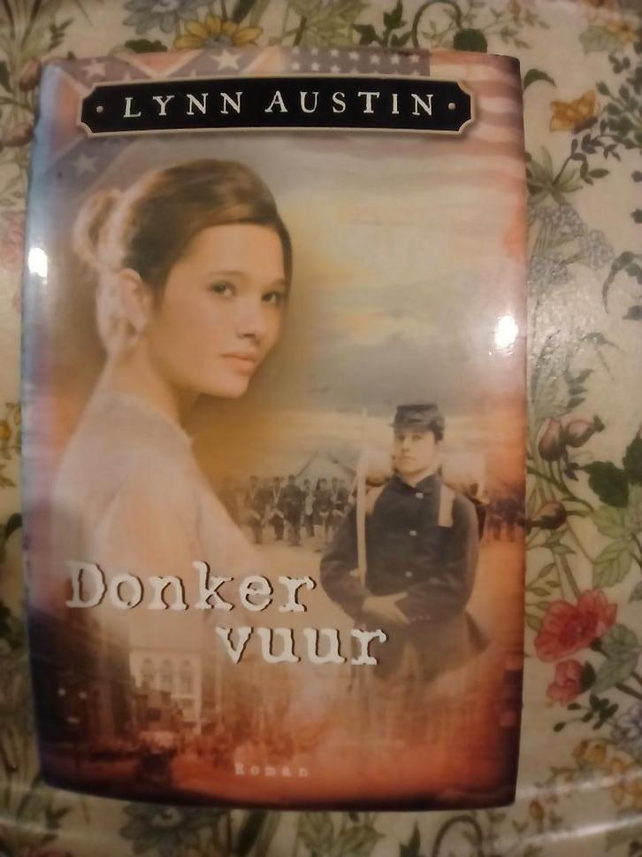 Lynn Austin - Donker vuur, Boeken, Romans, Zo goed als nieuw, Ophalen of Verzenden