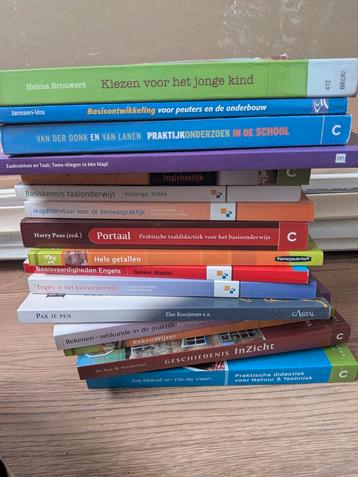 15 pabo boeken  beschikbaar voor biedingen