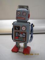 speelgoed robot blik 12 cm hoog geen sleutel (366), Ophalen of Verzenden, Gebruikt