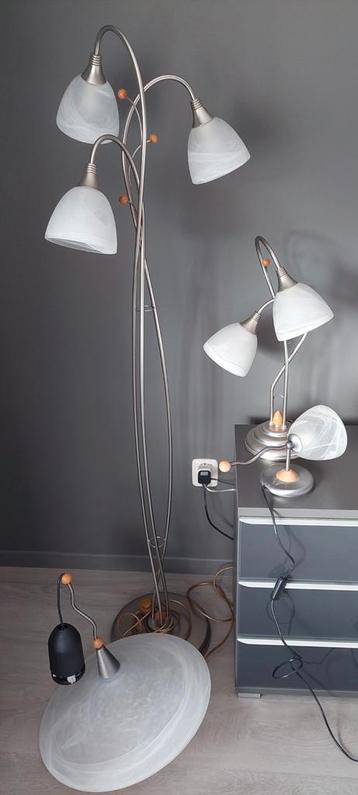 Woonkamer lampen - staande en hangende lampen beschikbaar voor biedingen