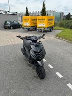 Piaggio Zip Brom Full option 2017 50cc, Fietsen en Brommers, Scooters | Piaggio, Ophalen, Zip, Zo goed als nieuw, Benzine