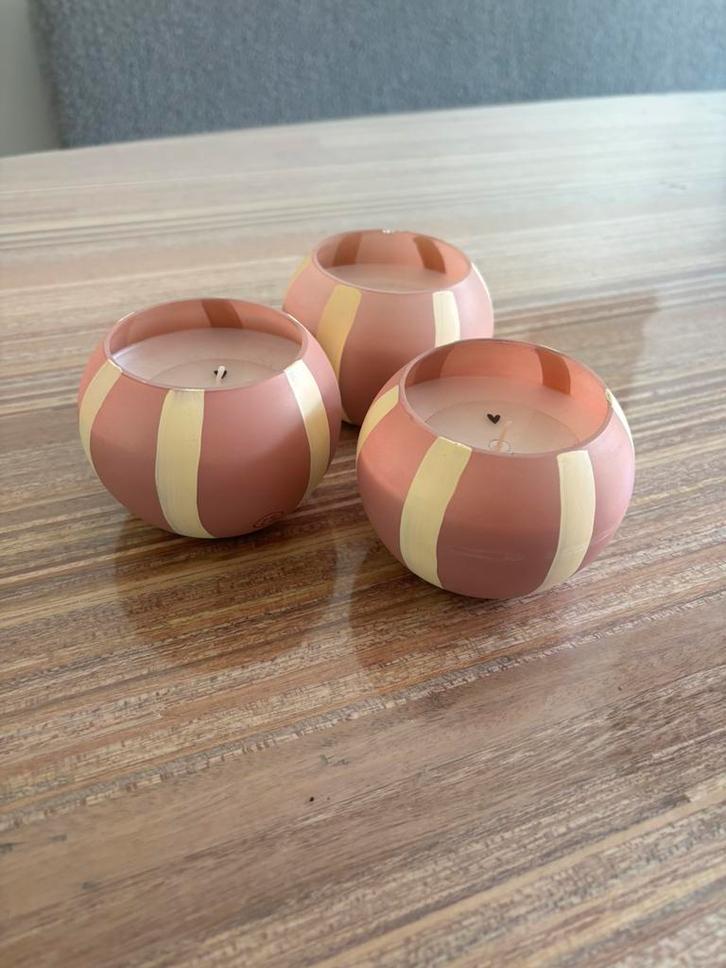 3 Glazen geurkaarzen met strepen van Zusss, Huis en Inrichting, Woonaccessoires | Kandelaars en Kaarsen, Nieuw, Kaars, Minder dan 25 cm