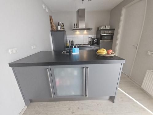 Keuken met spoeleiland, Huis en Inrichting, Keuken | Complete keukens, Zo goed als nieuw, Overige typen, Overige materialen, Ophalen