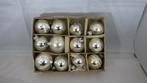 12 zilverkleurige kerstballen met tekening, Diversen, Ophalen of Verzenden, Gebruikt