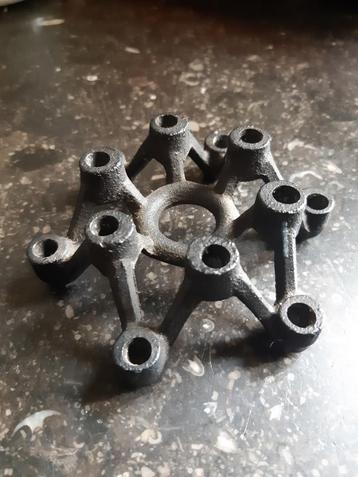 Gietijzeren kandelaar Japan beschikbaar voor biedingen