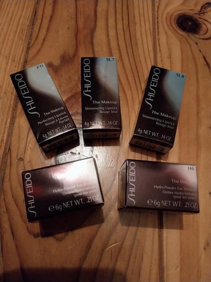 SHISEIDO, LIPSTICK EYESHADOW, Sieraden, Tassen en Uiterlijk, Uiterlijk | Gezichtsverzorging, Zo goed als nieuw, Verzorging, Ophalen of Verzenden