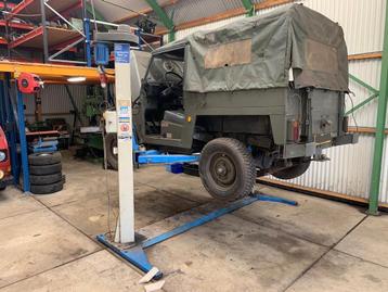 2 koloms hefbrug beschikbaar voor biedingen