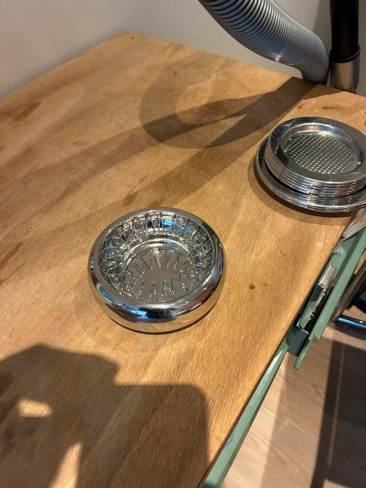 Alessi 'Spirale' asbak - Achille Castiglioni design, Huis en Inrichting, Woonaccessoires | Kandelaars en Kaarsen, Gebruikt, Kandelaar