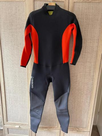 Wetsuit maat L beschikbaar voor biedingen