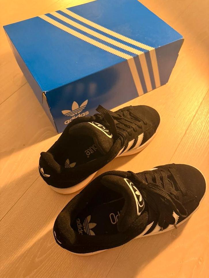 Adidas Sneakers Maat 38.5 - Zo goed als nieuw!, Kinderen en Baby's, Kinderkleding | Schoenen en Sokken, Zo goed als nieuw, Ophalen of Verzenden