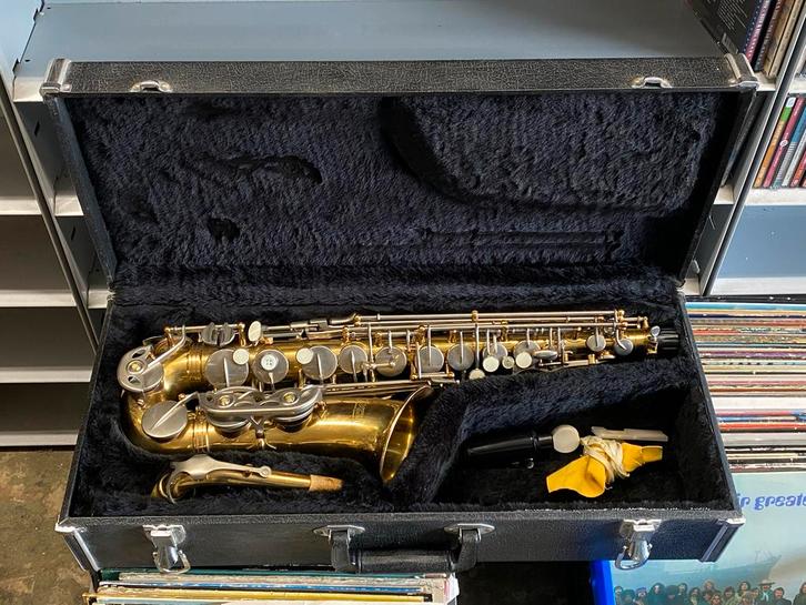 Dixon Alt Saxofoon in koffer., Muziek en Instrumenten, Blaasinstrumenten | Saxofoons, Gebruikt, Alt, Met koffer, Ophalen
