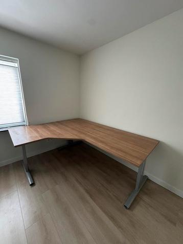 Verstelbaar kantoor bureau 