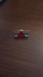 Delta Airlines regenboog speld, Verzamelen, Ophalen of Verzenden, Zo goed als nieuw, Overige typen