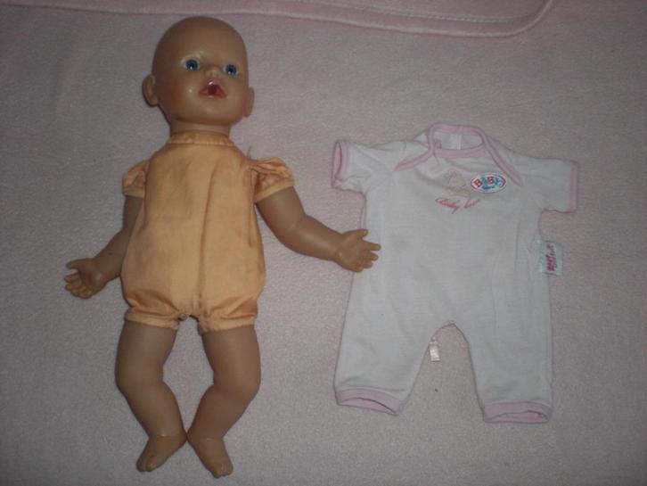 baby born kleertjes voor de kleine baby born €3 per foto, Kinderen en Baby's, Speelgoed | Poppen, Zo goed als nieuw, Babypop, Ophalen of Verzenden