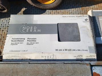 Vloertegels 30x60cm, 17 stuks beschikbaar voor biedingen