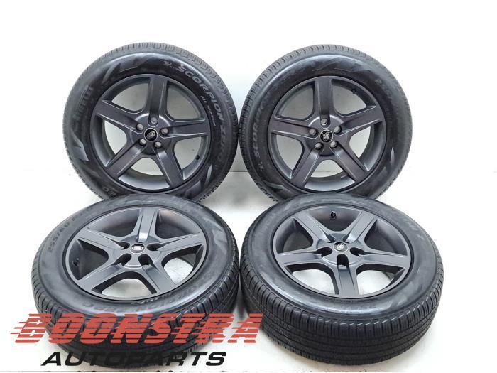 Velgen set + banden van een Landrover Defender, Auto-onderdelen, Banden en Velgen, Gebruikt, 3 maanden garantie, Ophalen of Verzenden